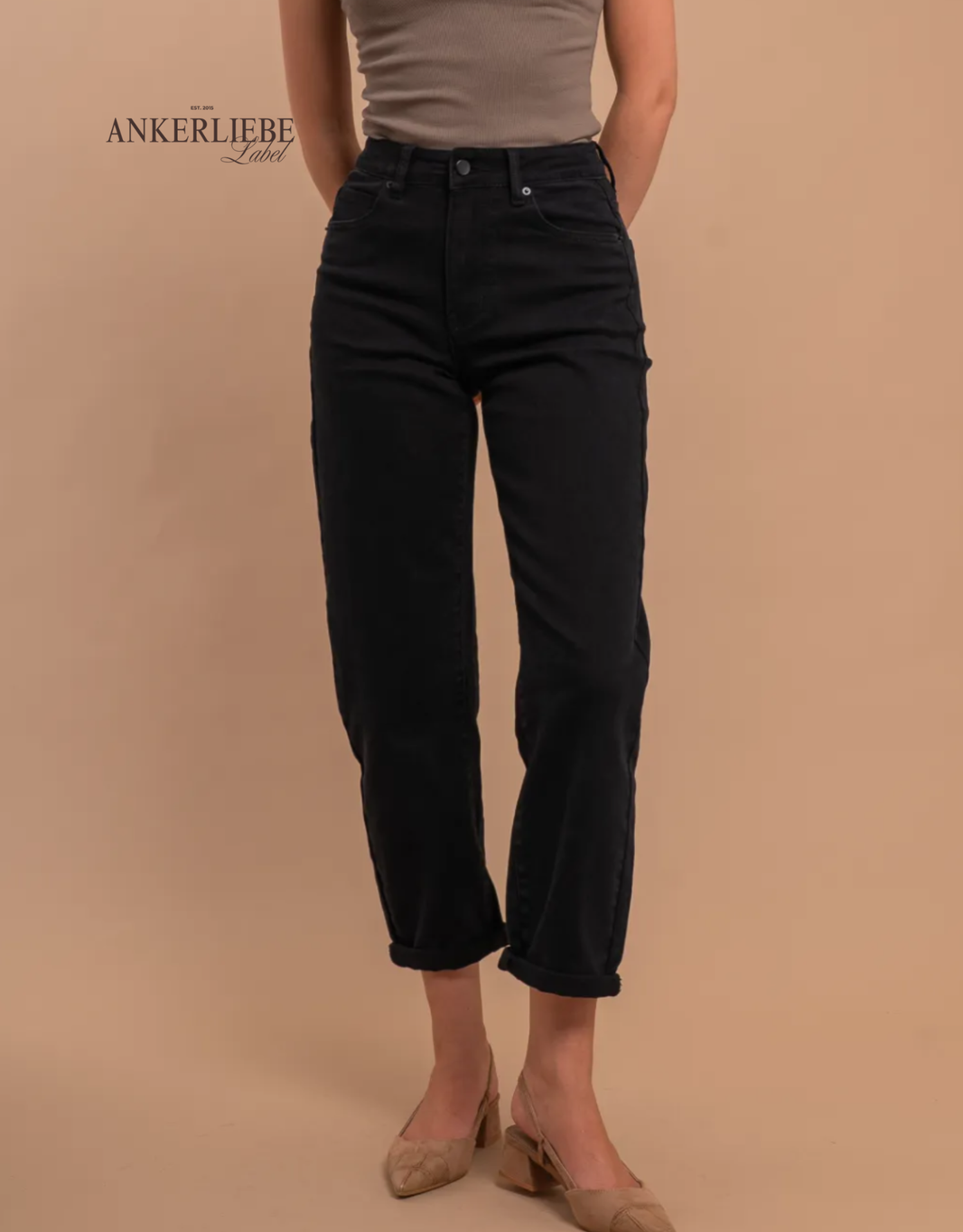 mom jean perfect black | soft denim