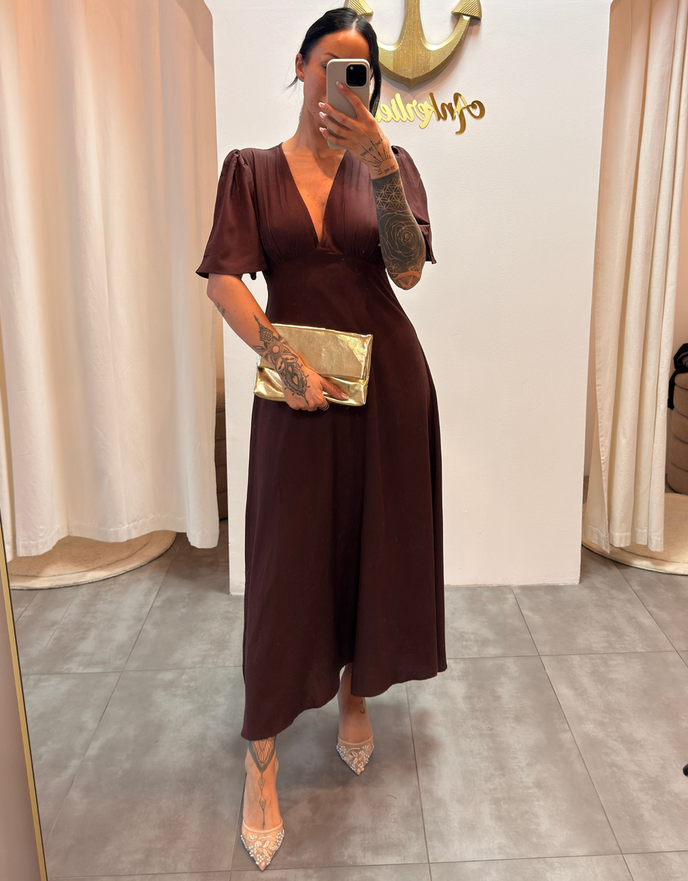 midi kleid mit schmetterlingsärmel | braun