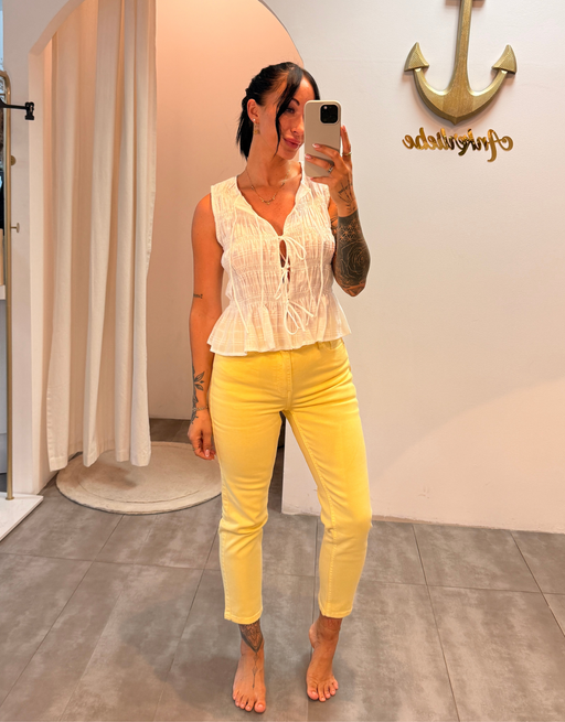 mom jean stretch | butteryellow