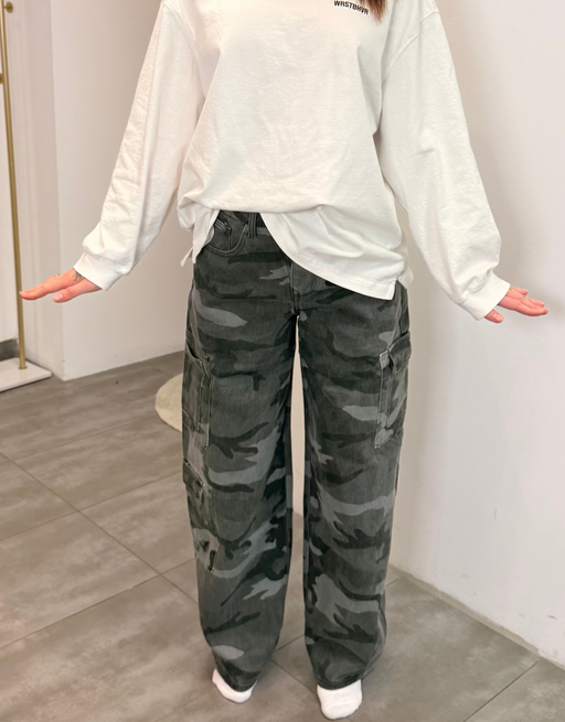 wide leg cargo jean | grey camouflage