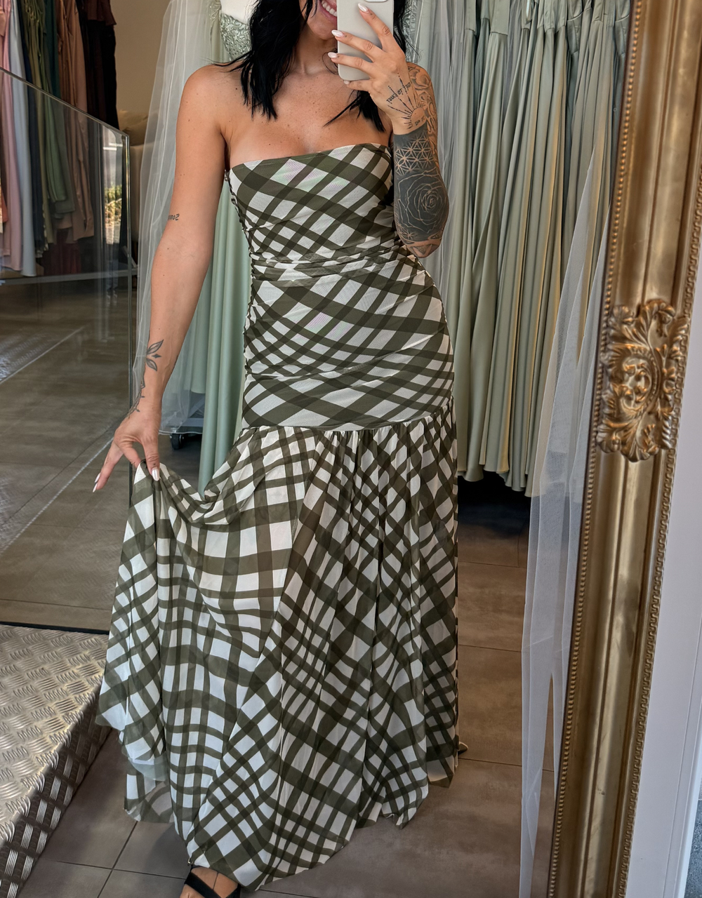 trägerloses mesh-kleid mit karomuster | creme/olive