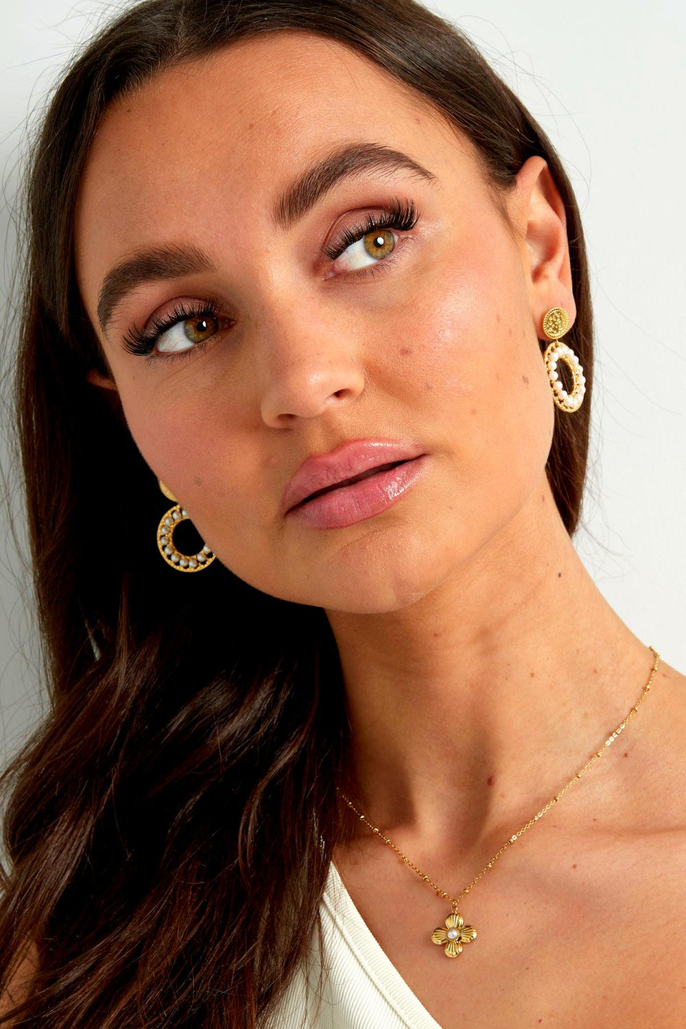 enhanced_flower_necklace_3