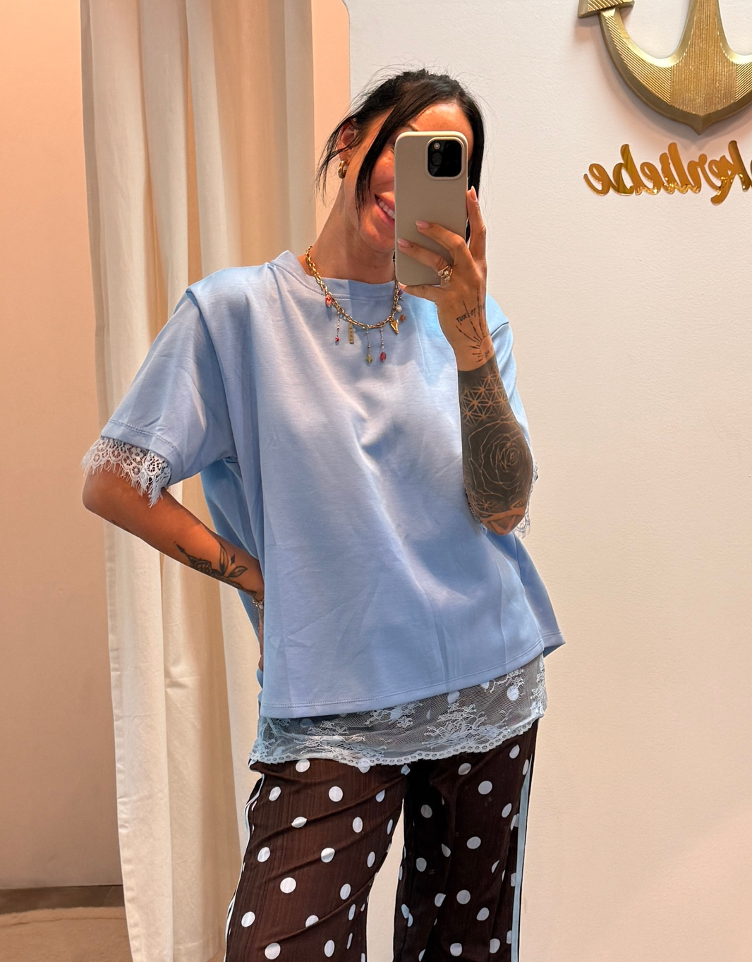 image spitzenshirt open back | blau