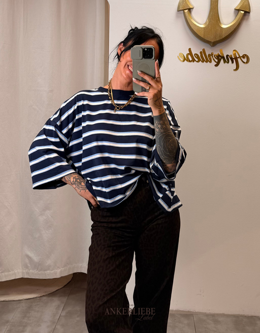 gestreiftes shirt mit masche am rücken | blau