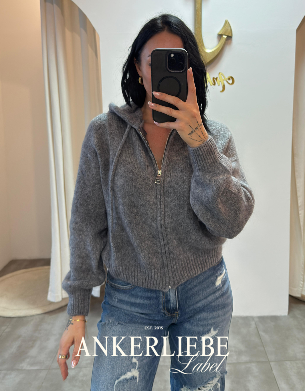 image hooded weste mit 30% mohair wolle  | wollweste mit zip