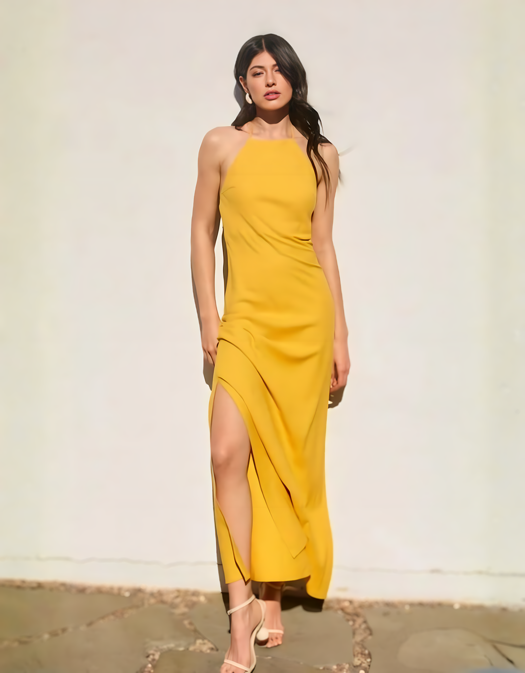 Leinen-Maxikleid mit tiefem Rückenausschnitt und Beinschlitz | Senfgelb