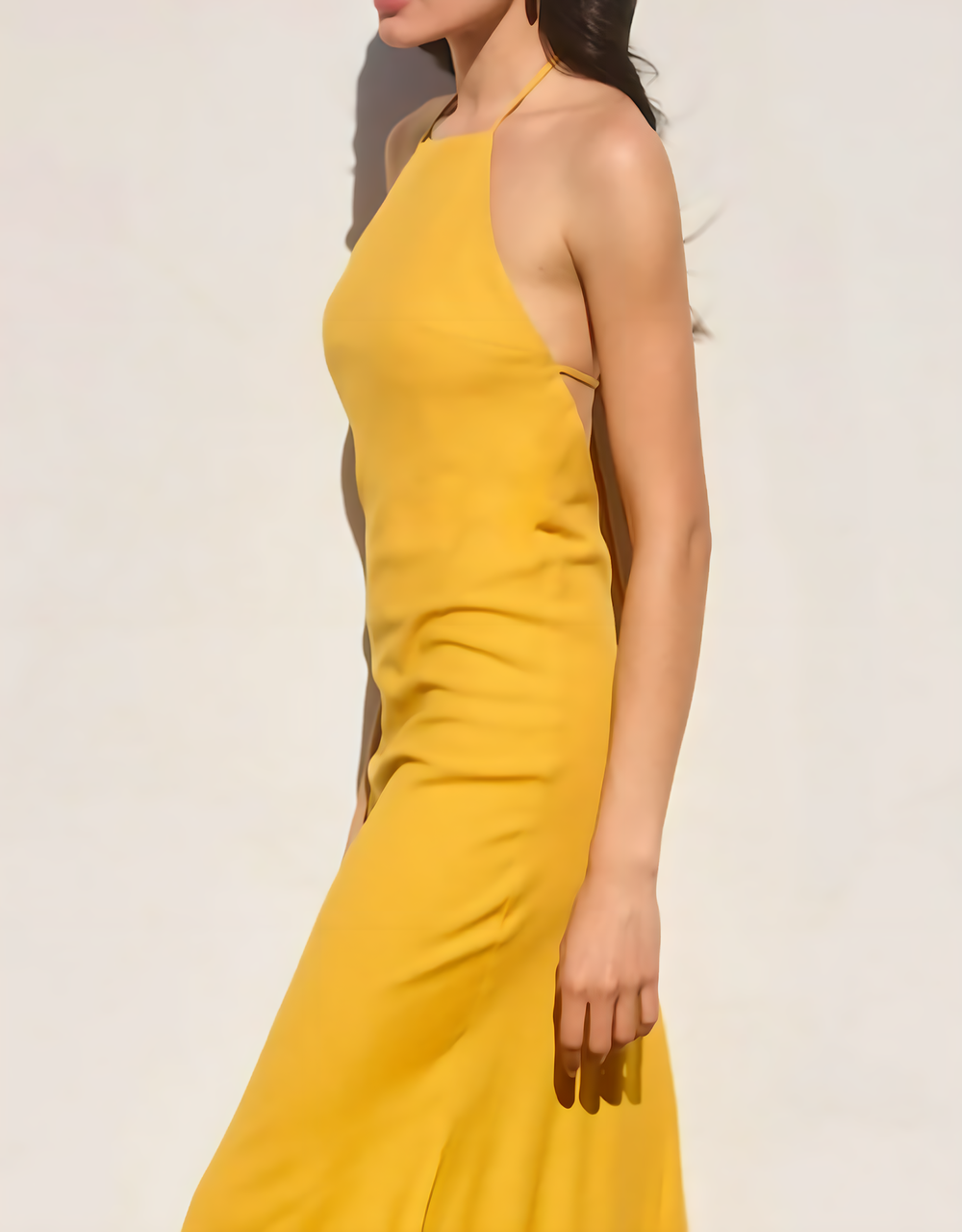 Leinen-Maxikleid mit tiefem Rückenausschnitt und Beinschlitz | Senfgelb