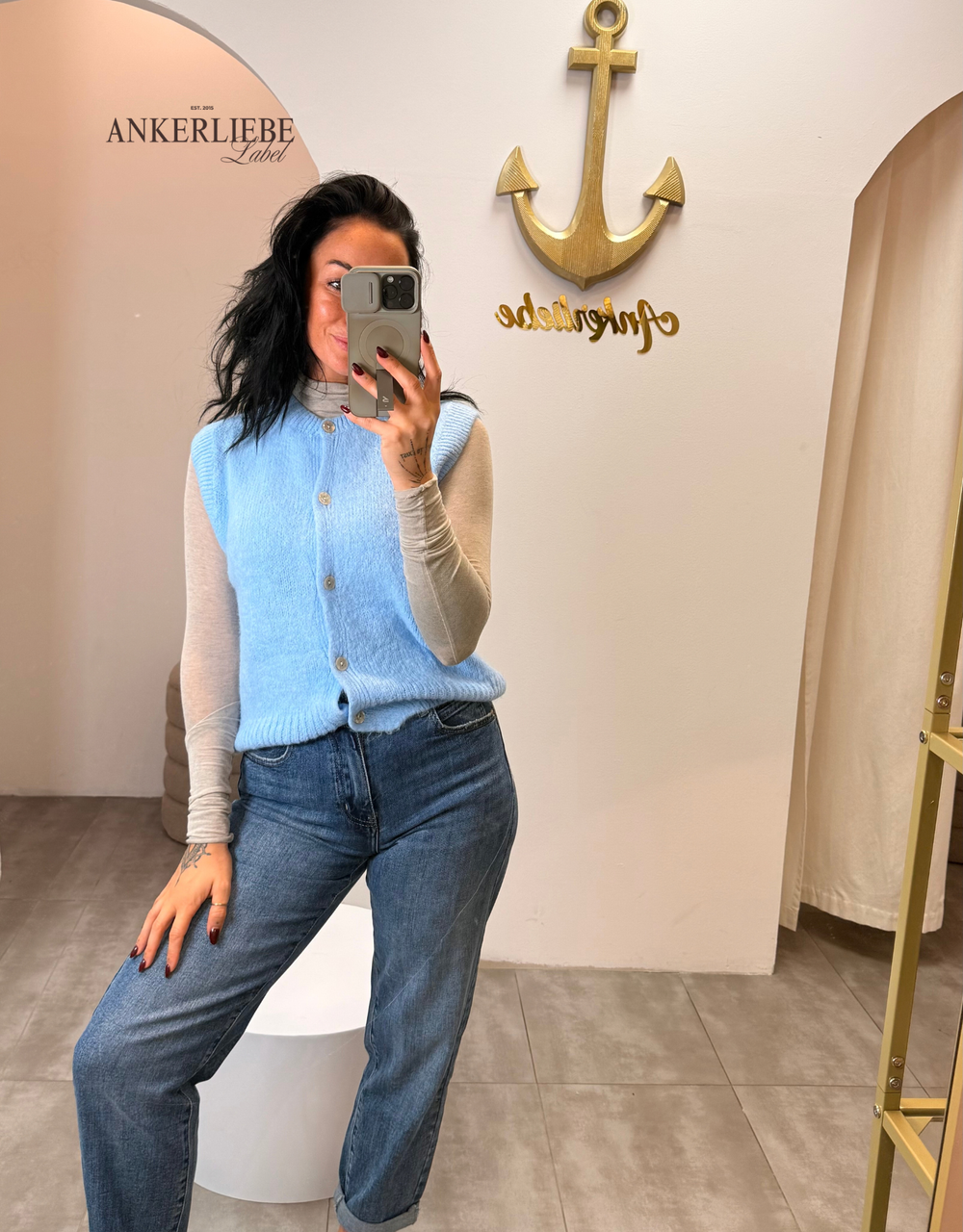 soft mohair gilet | hellblau