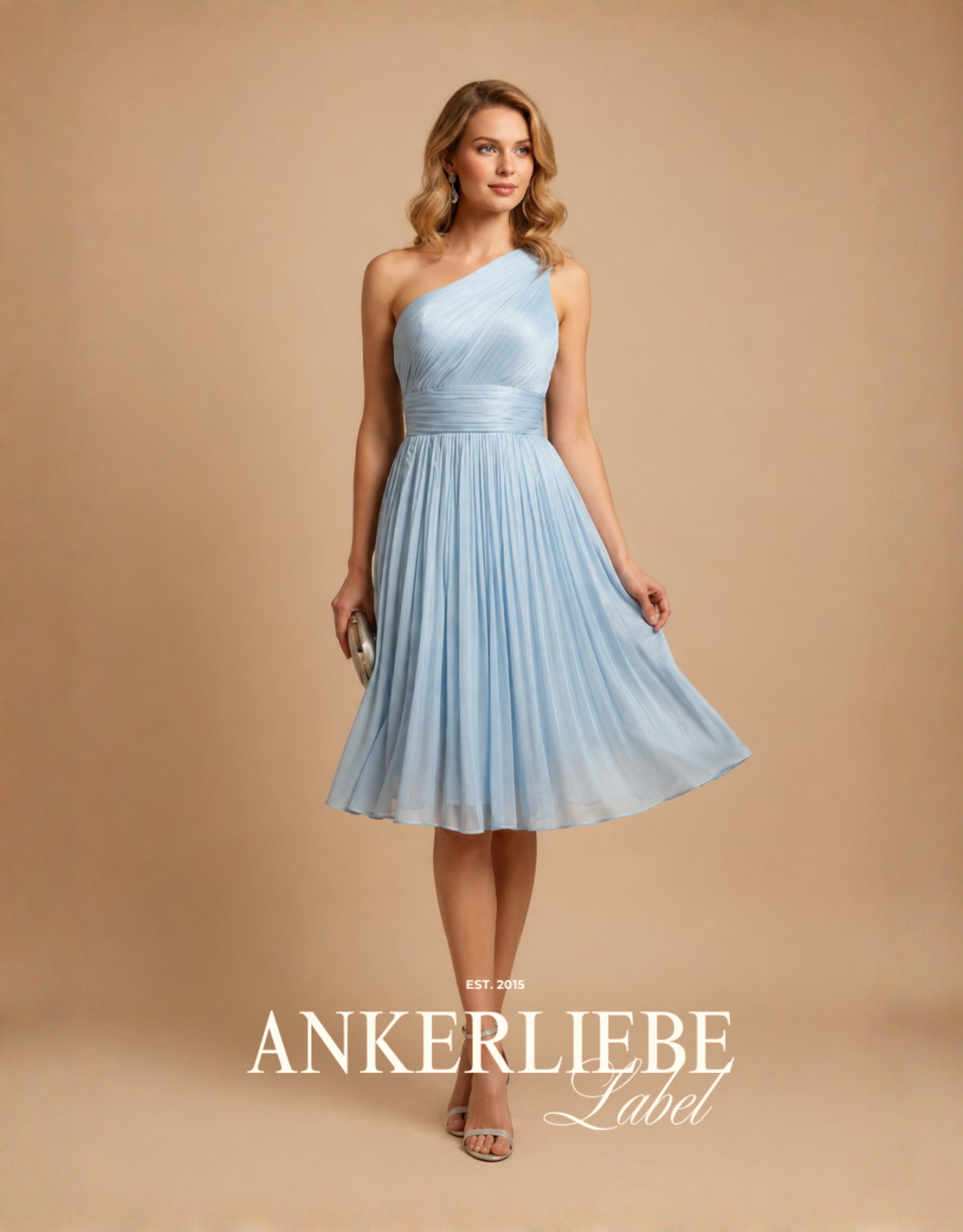 one-shoulder-cocktailkleid aus schimmerndem chiffon mit flexiblem rücken | eisblau