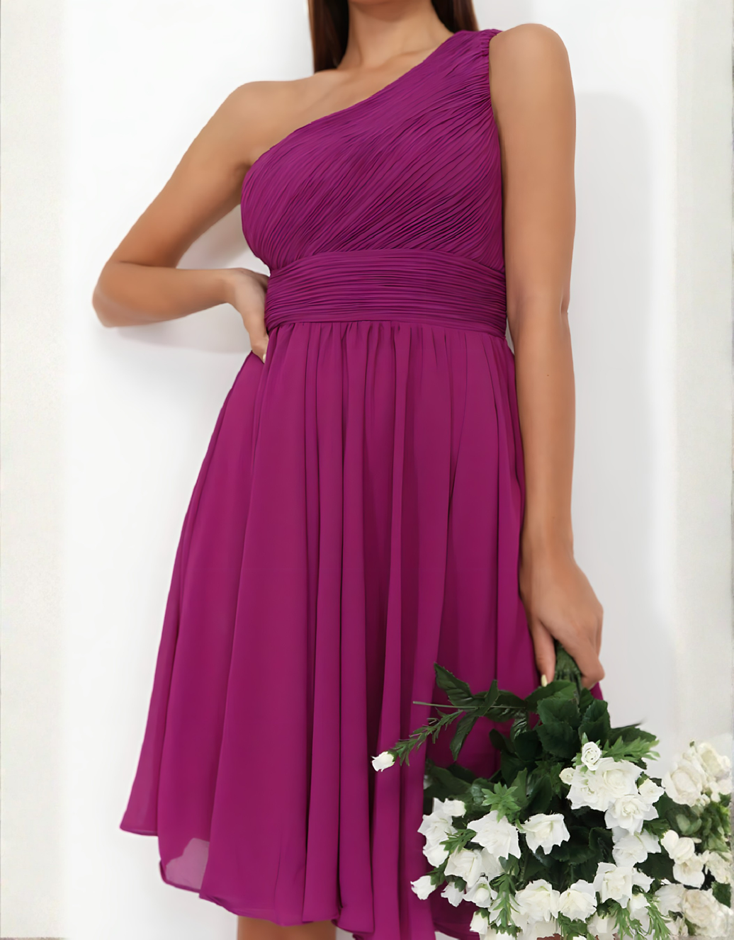 Fließendes One-Shoulder Cocktailkleid mit gerafftem Oberteil | Violett