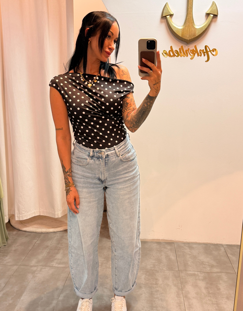 stretchy polka dot asymmetric top | schwarz