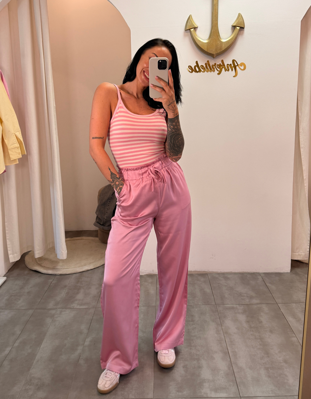 lockere satinhose | rosa