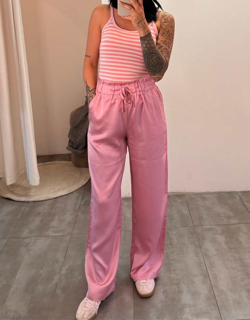 lockere satinhose | rosa