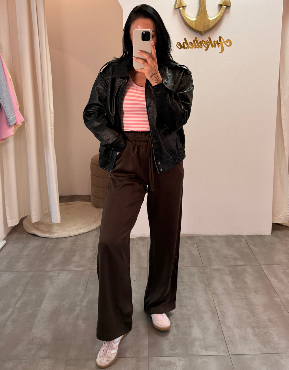 lockere satinhose | schoko