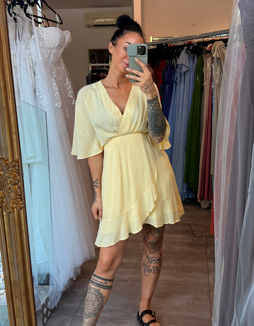 leichtes Sommerkleid in Wickeloptik | buttergelb