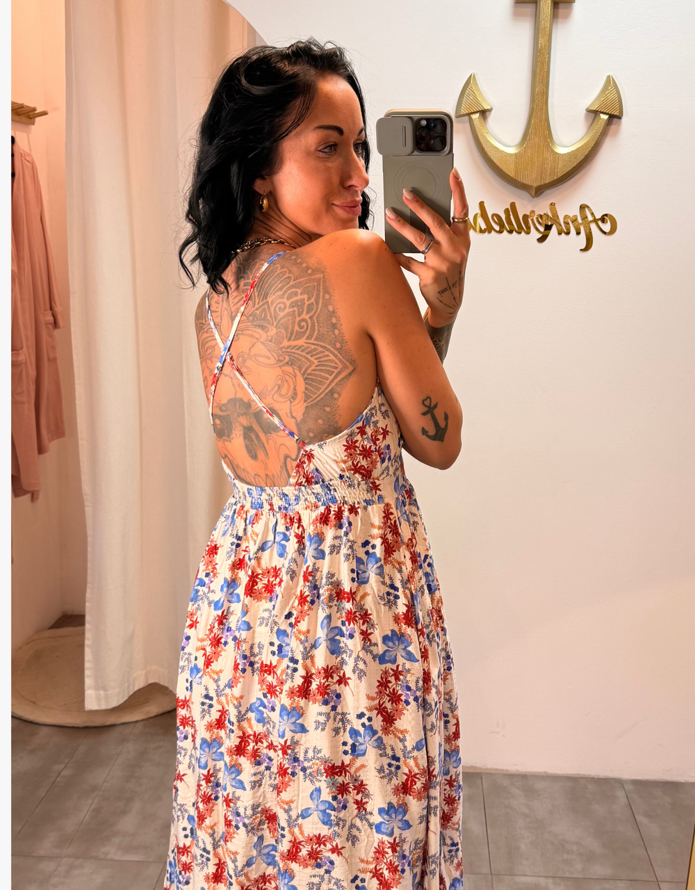 Boho-Sommerkleid mit überkreuzten Trägern & elastischem Bund | beige