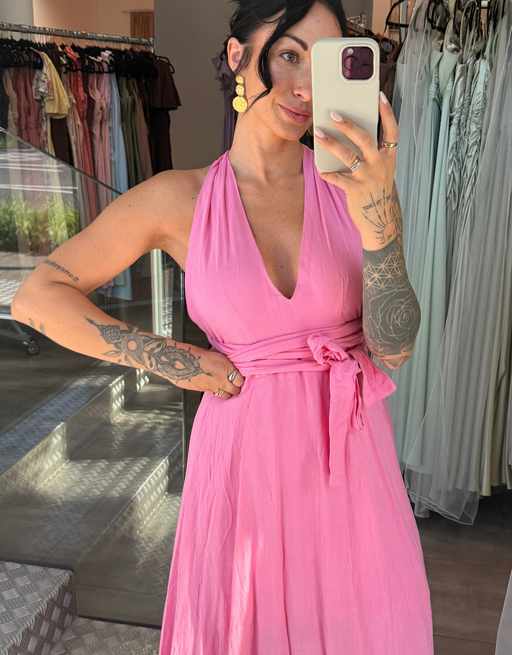 fließendes Maxikleid mit tiefem Rückenausschnitt und Wickeldetail | rosa