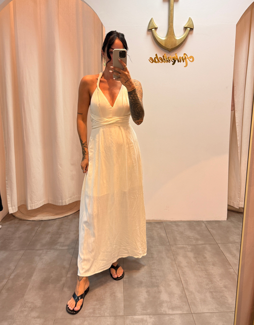 fließendes Maxikleid mit tiefem Rückenausschnitt und Wickeldetail | creme