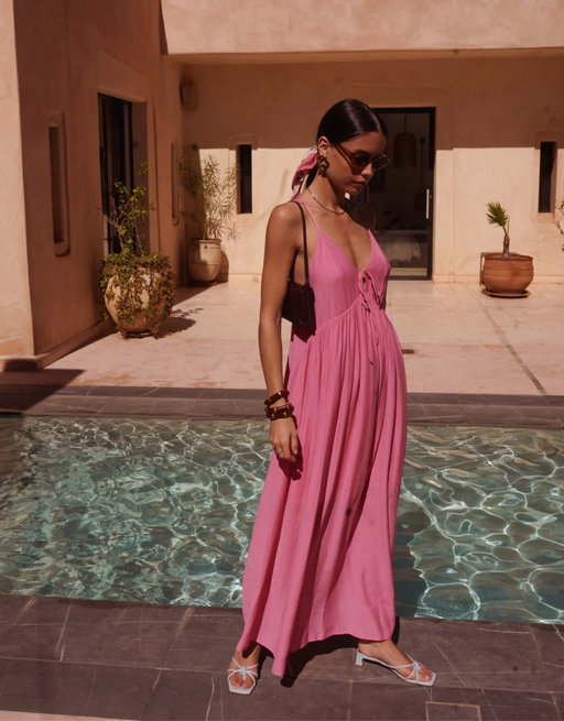 fließendes Maxikleid mit Spaghettiträgern und Rückenausschnitt | blush