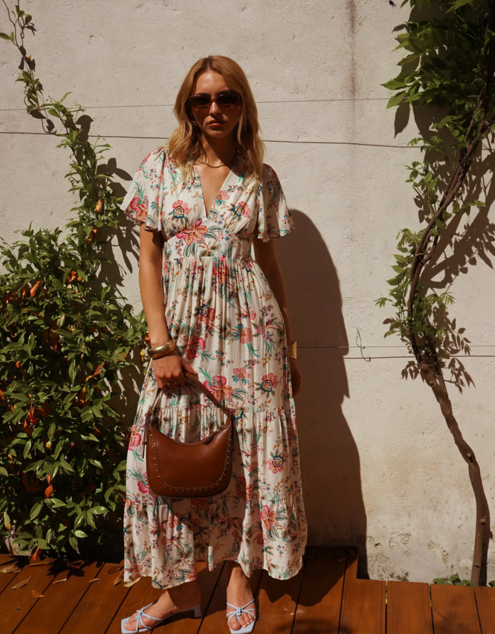 fließendes Maxikleid mit Blumenprint und Volantrock | cremeweiß