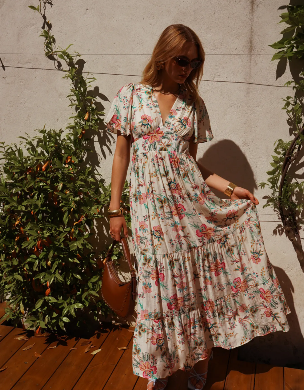 fließendes Maxikleid mit Blumenprint und Volantrock | cremeweiß