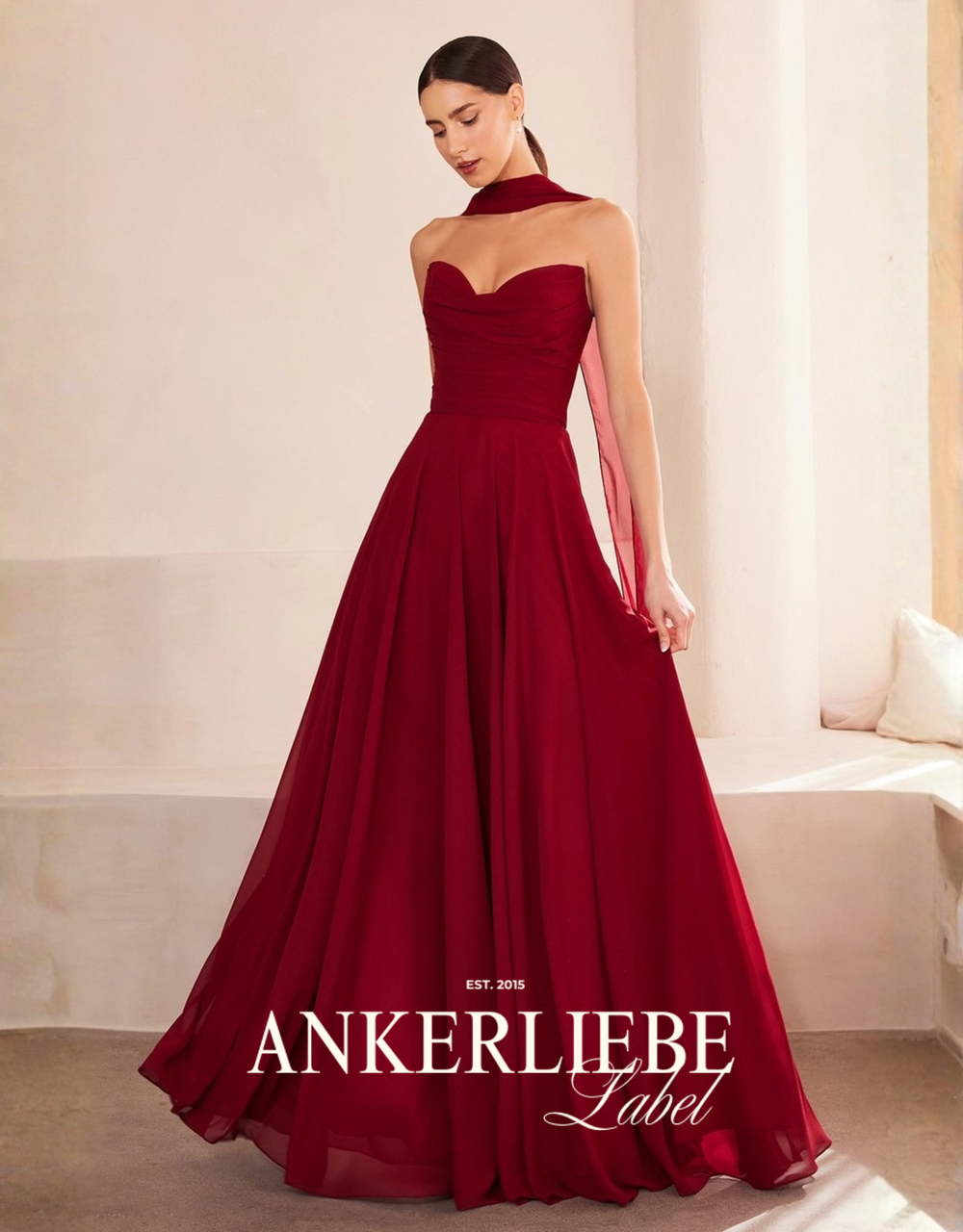 trägerloses a-linien-chiffonkleid mit schal und schnürung | burgund