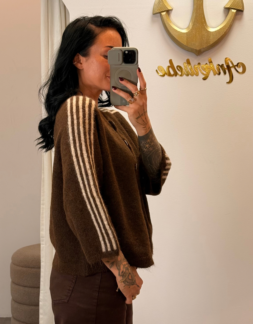 weste mit weiten ärmeln und seitlichen streifen | braun beige