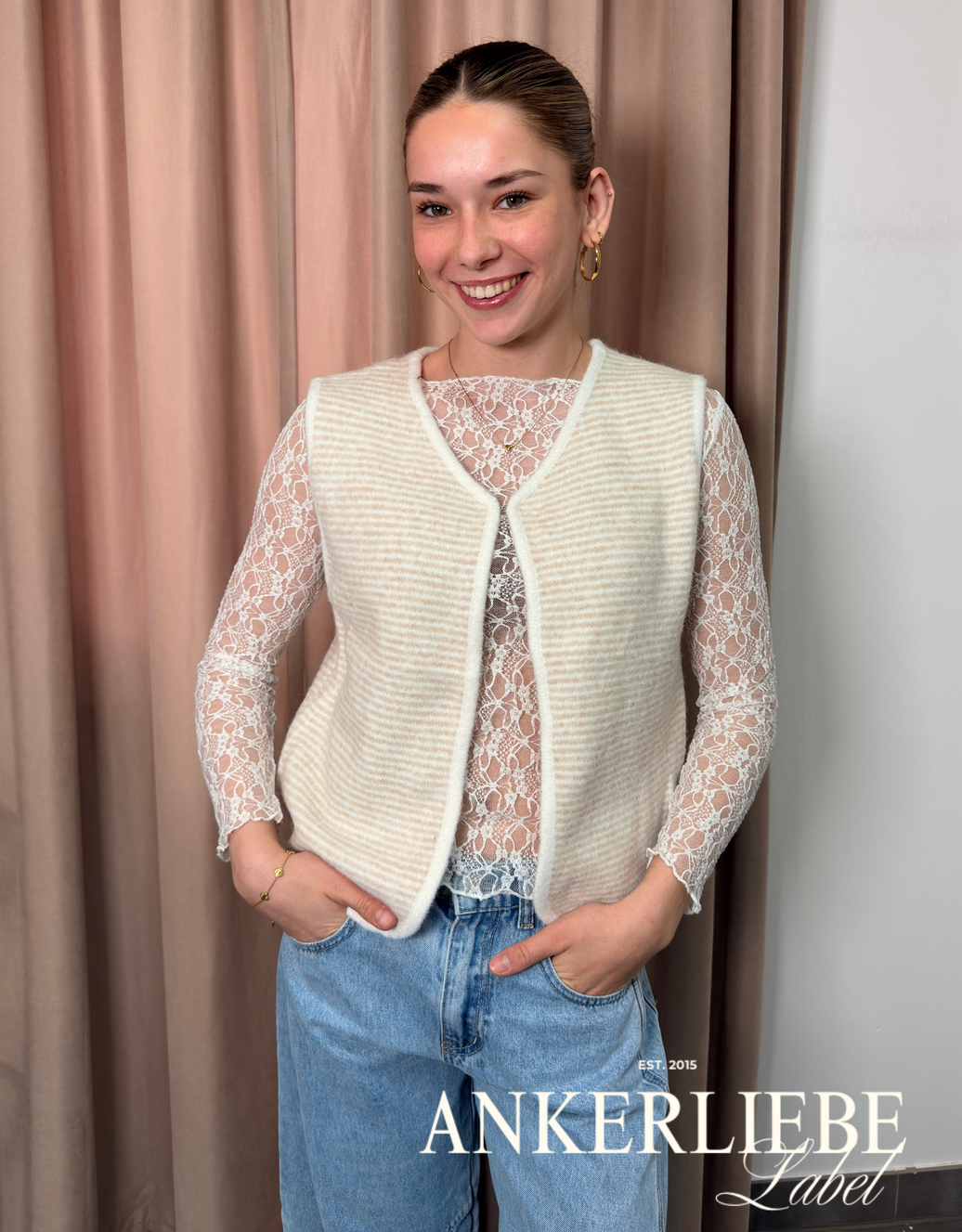 leichte strickweste fine stripes | creme